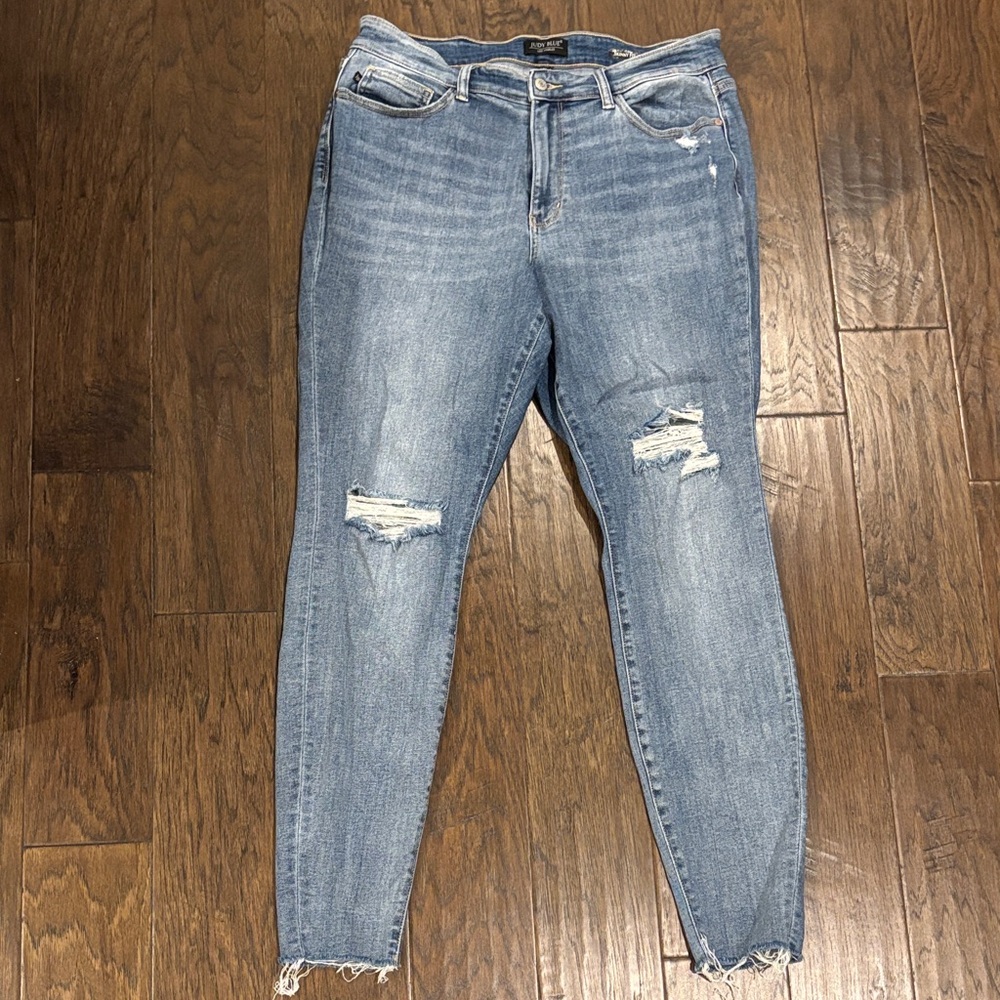 Judy Blue Light Blue Distressed Skinny Jeans